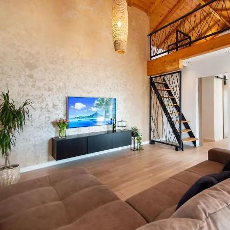 Dalmacia By Interhome