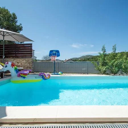 Vakantiehuis Dalmacia By Interhome *