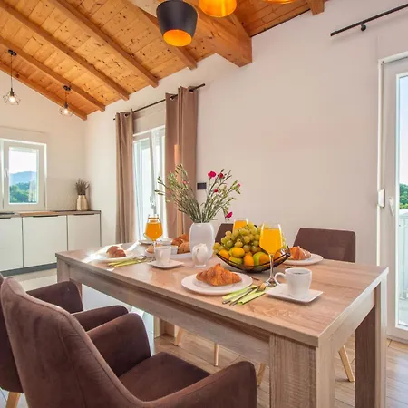 Dalmacia By Interhome