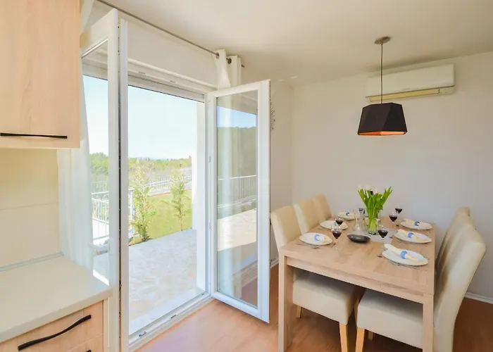 Dalmacia By Interhome